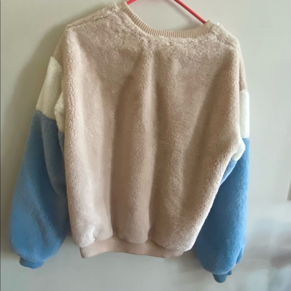 fluffy sweater for sale! Super comfy and cozy - Picture 2 of 6